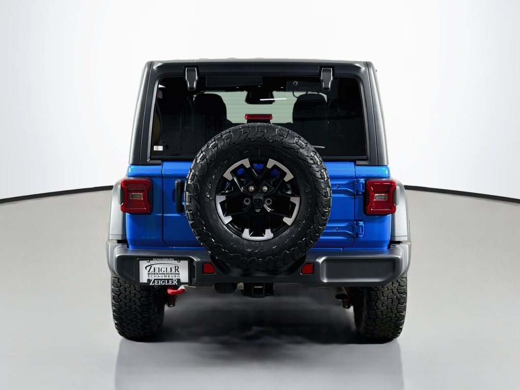 Used 2025 Jeep Wrangler Unlimited Rubicon w/ Convenience Group AWD/4WD image 6