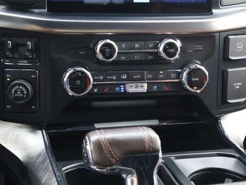 Certified 2022 Ford F150 King Ranch w/ Equipment Group 601A High image 21