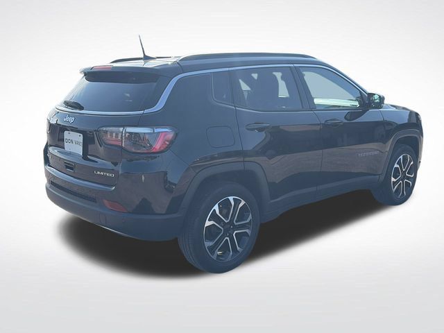 Used 2023 Jeep Compass Limited AWD/4WD image 5