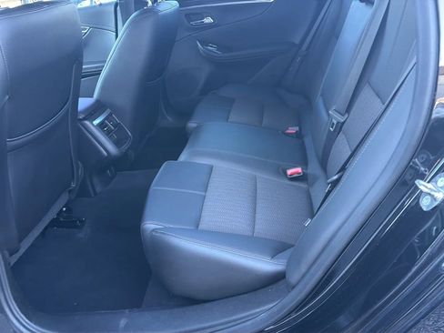 Used 2018 Chevrolet Impala LT image 30