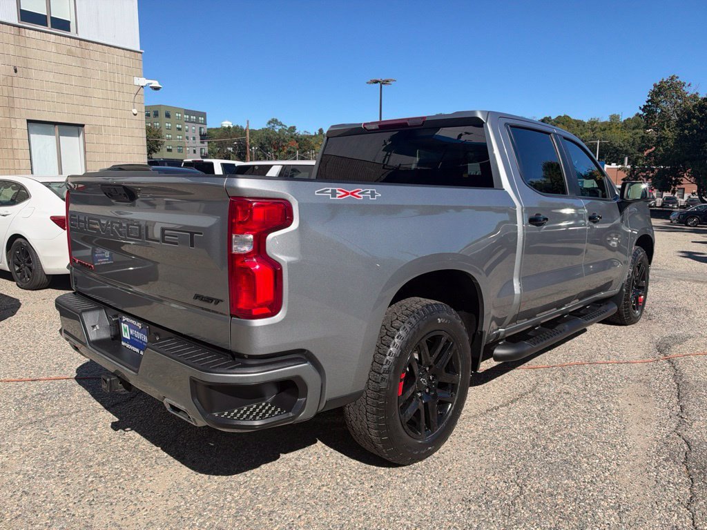 Used 2023 Chevrolet Silverado 1500 RST w/ Redline Edition AWD/4WD image 6