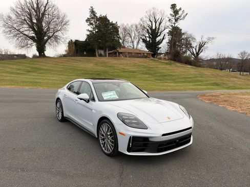 New 2026 Porsche Panamera 4 image 9