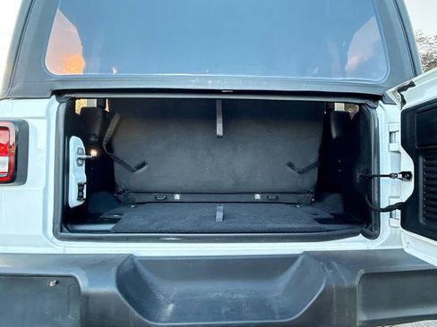 Used 2022 Jeep Wrangler Sport image 26