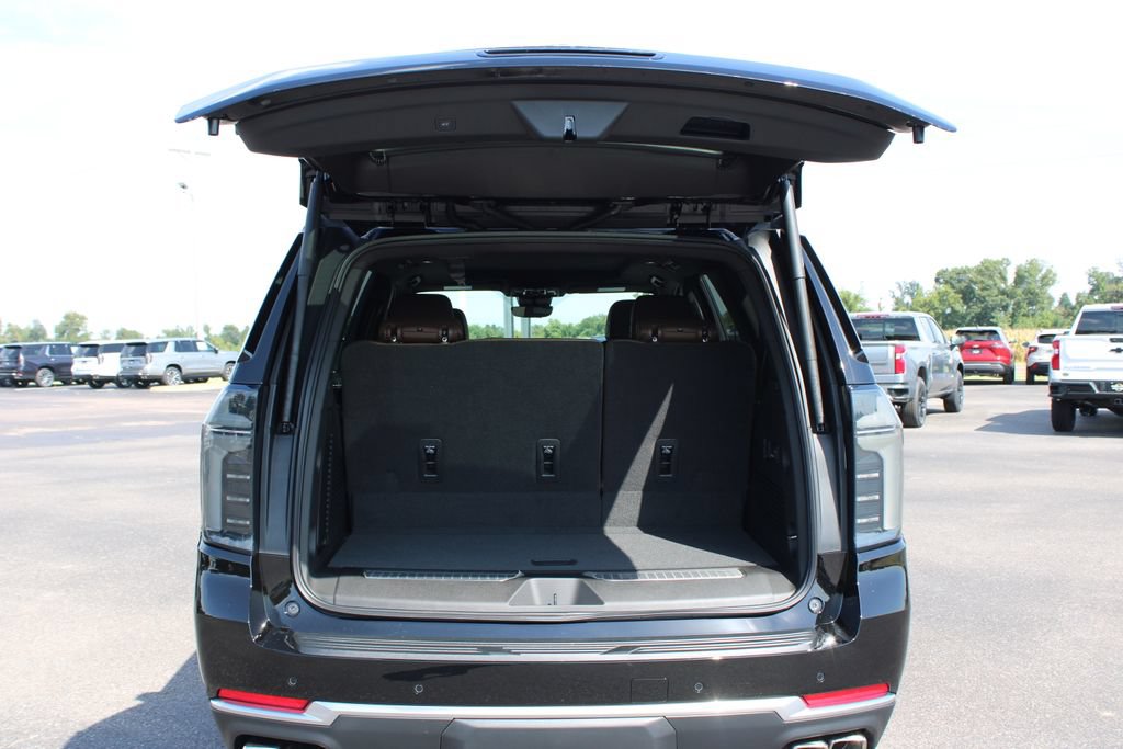 New 2026 Chevrolet Tahoe High Country AWD/4WD image 17