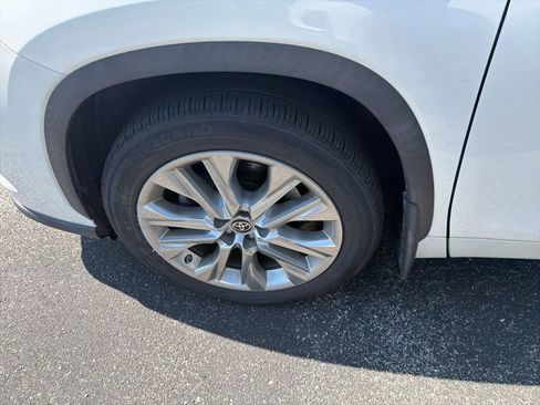 Used 2021 Toyota Highlander Limited AWD/4WD image 8