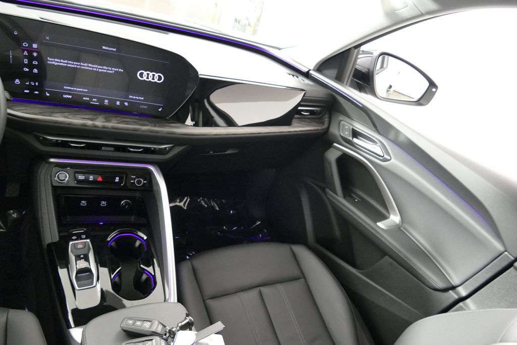 Certified 2025 Audi Q5 Premium w/ Convenience Package AWD/4WD image 27