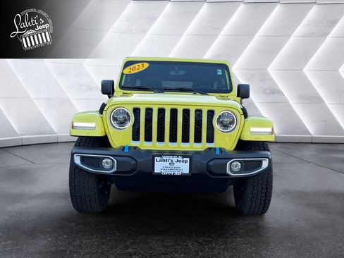 Used 2023 Jeep Wrangler Unlimited Sahara w/ Cold Weather Group AWD/4WD image 2