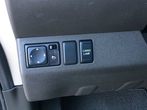 Used 2012 Nissan Frontier SV w/ Sport Appearance Pkg AWD/4WD image 17