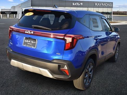 Certified 2024 Kia Seltos LX image 3