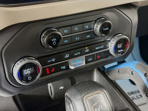 Certified 2023 Ford Bronco Wildtrak image 17