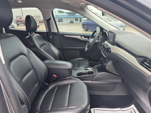 Used 2022 Ford Escape SEL FWD image 33
