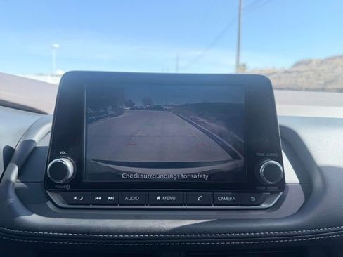Certified 2023 Nissan Rogue SV FWD image 19