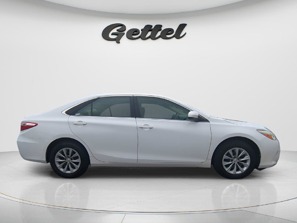 Used 2016 Toyota Camry LE FWD image 4