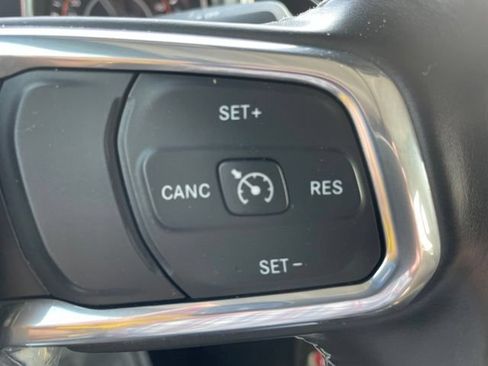 Used 2023 Jeep Gladiator Rubicon w/ Cold Weather Group AWD/4WD image 18