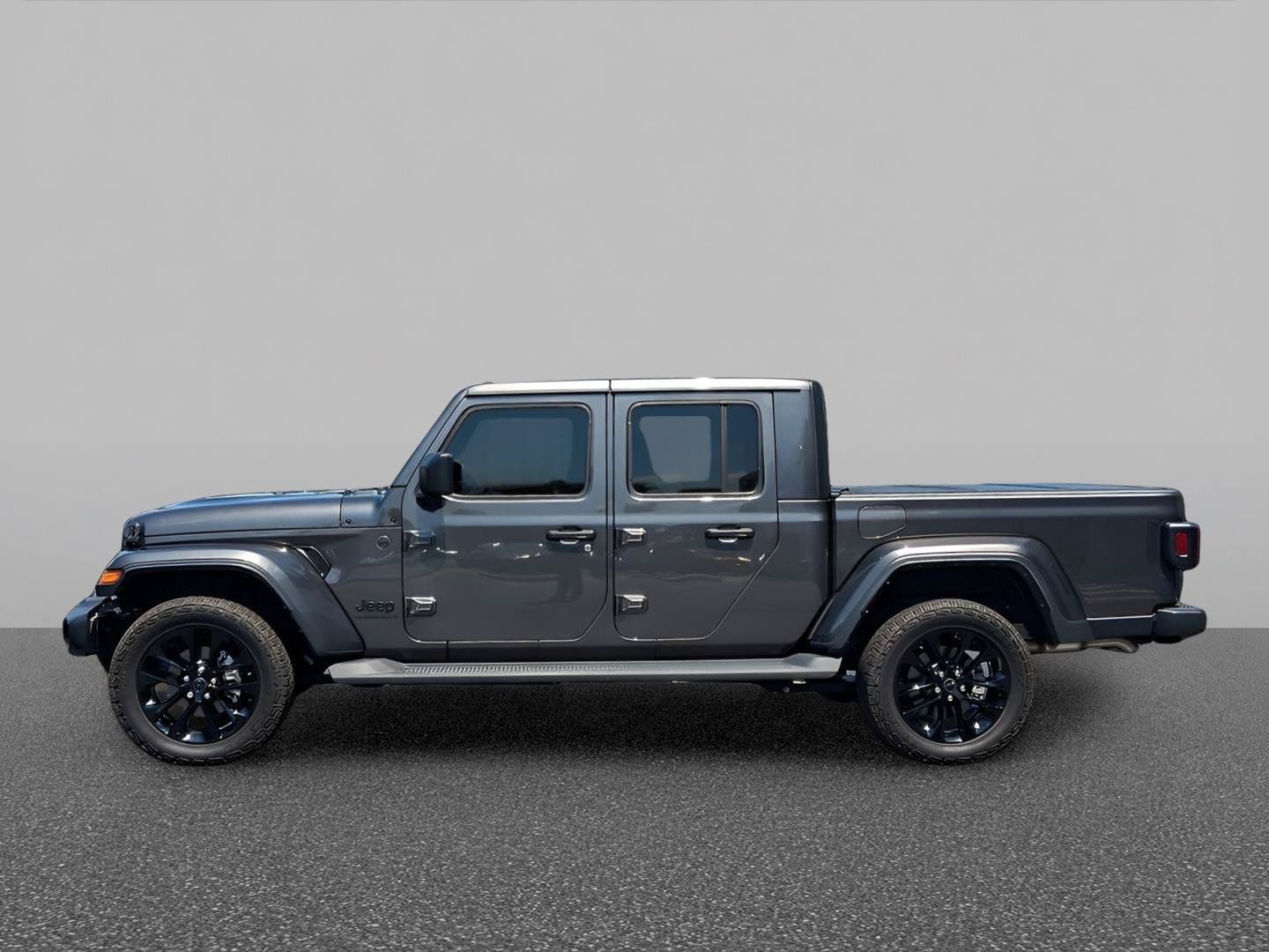 Used 2025 Jeep Gladiator Sport AWD/4WD image 3