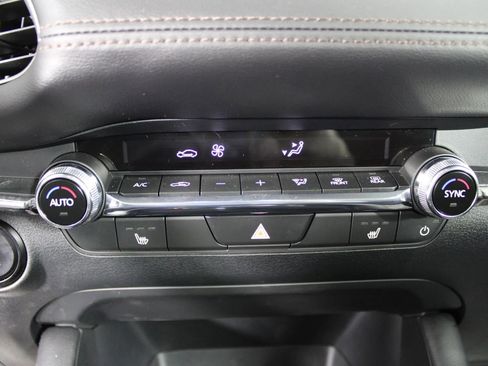 Used 2024 MAZDA MAZDA3 s image 22