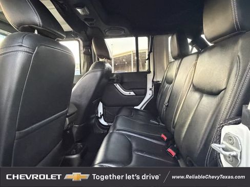Used 2013 Jeep Wrangler Unlimited Sahara AWD/4WD image 30