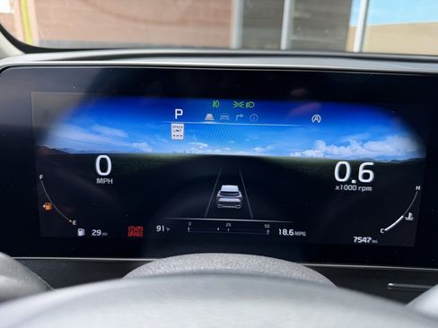 Used 2025 Kia Sportage SX FWD image 17