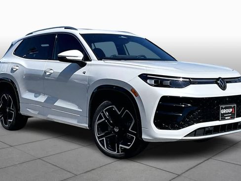 New 2026 Volkswagen Tiguan SEL R-Line AWD/4WD image 2