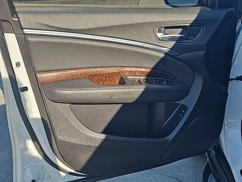 Used 2017 Acura MDX SH-AWD w/ Technology Package image 11