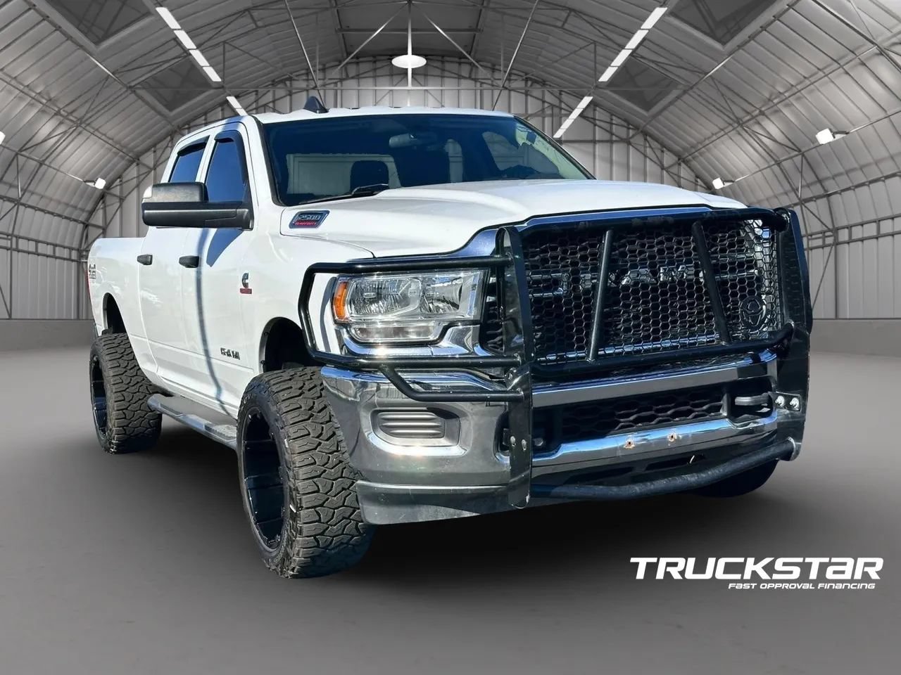 Used 2020 RAM 2500 Tradesman w/ Chrome Appearance Group AWD/4WD image 6