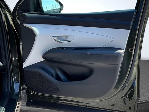 Used 2025 Hyundai Tucson SE FWD image 26