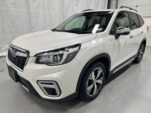 Used 2019 Subaru Forester Touring AWD/4WD image 3