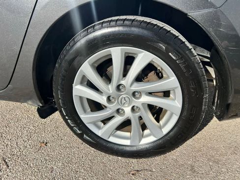 Used 2012 MAZDA MAZDA3 i Touring image 11