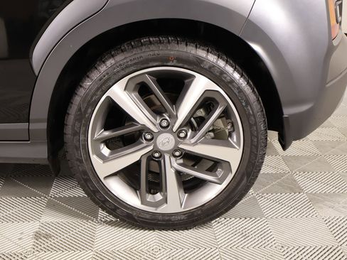 Used 2021 Hyundai Kona Limited w/ Cargo Package image 19