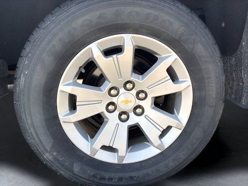 Used 2015 Chevrolet Colorado LT w/ LT Convenience Package RWD image 32