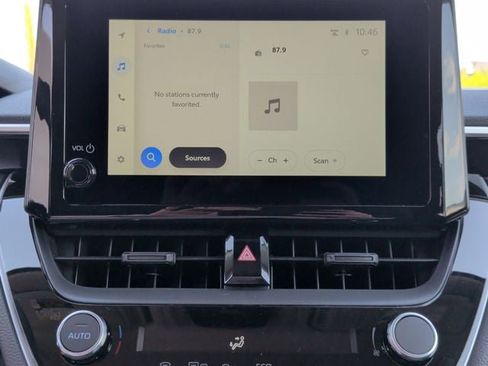New 2026 Toyota Corolla Cross LE FWD image 19