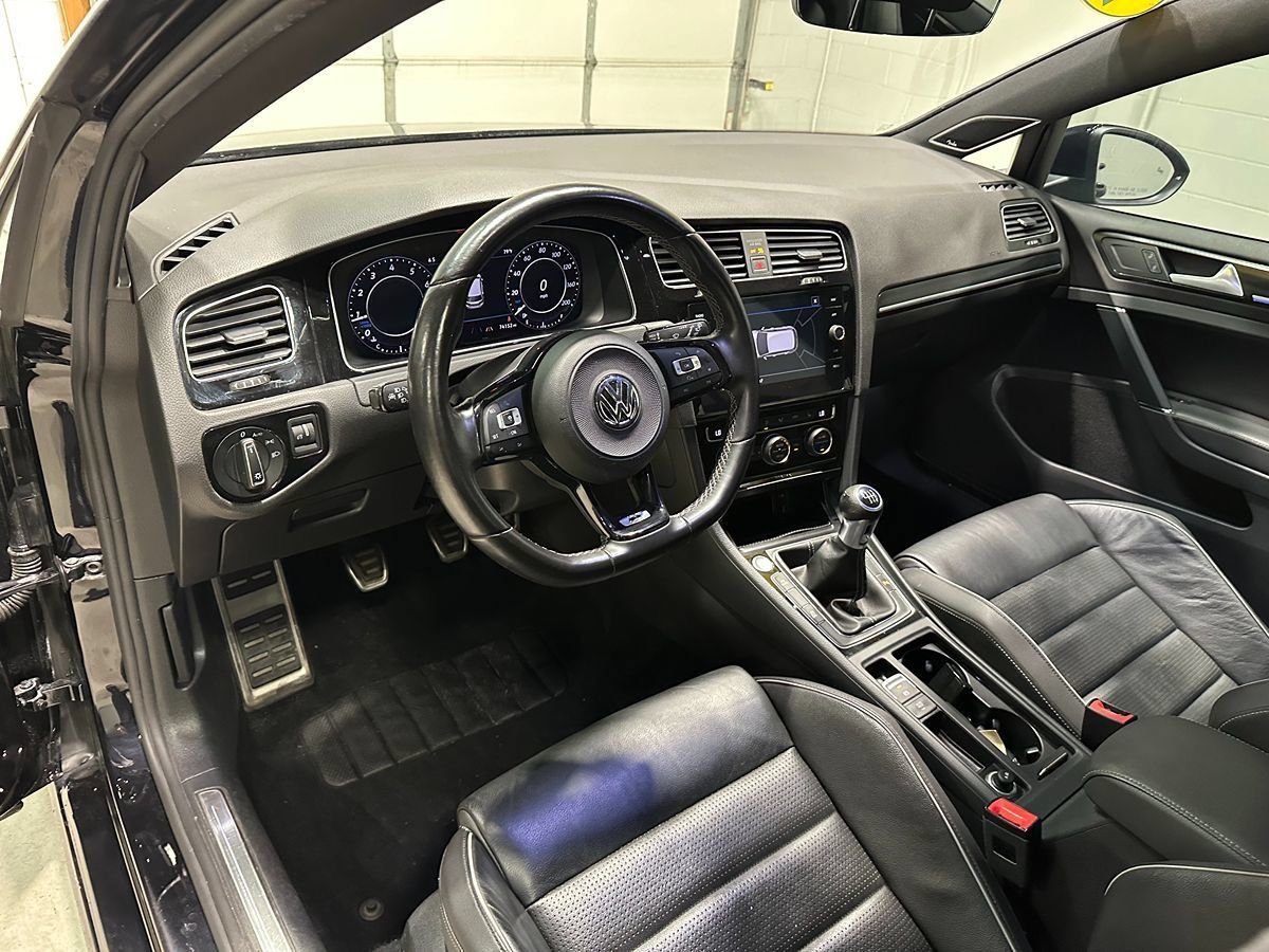 Used 2018 Volkswagen Golf 4-Door AWD/4WD image 25