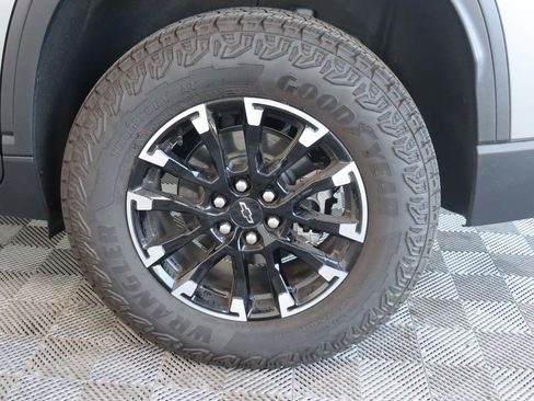 Used 2026 Chevrolet Traverse Z71 AWD/4WD image 18