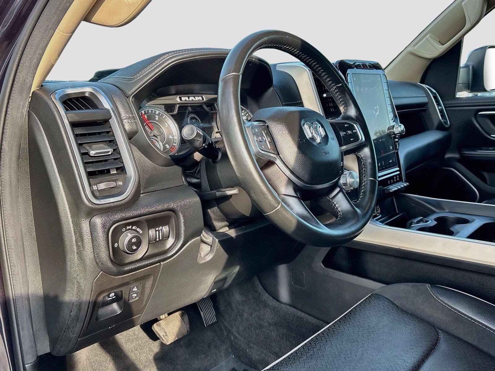 Used 2021 RAM 1500 Laramie AWD/4WD image 9