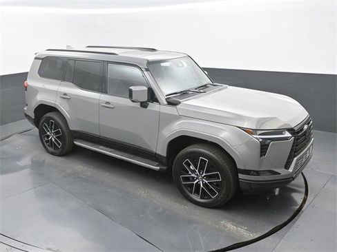 Used 2026 Lexus GX 550 w/ Accessory Package (2T) image 13