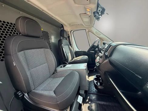 Used 2018 RAM ProMaster 2500 FWD image 11