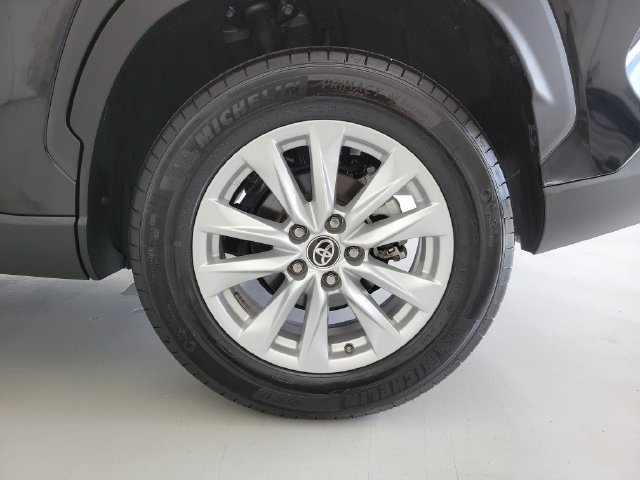 Used 2026 Toyota Corolla Cross LE FWD image 11