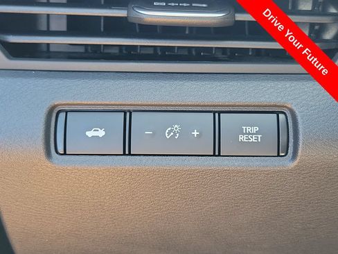 Used 2023 Nissan Altima 2.5 SR FWD image 18