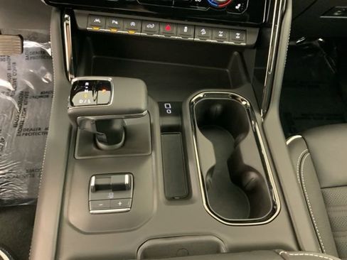 Used 2024 GMC Sierra 1500 AT4X w/ AT4X AEV Edition image 22