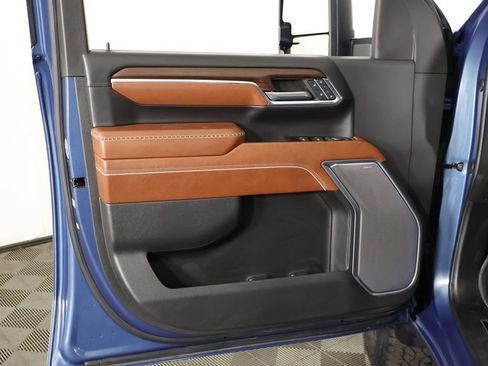 Used 2024 GMC Sierra 2500 Denali Ultimate AWD/4WD image 31