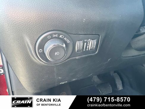 Used 2022 Jeep Compass Latitude AWD/4WD image 18