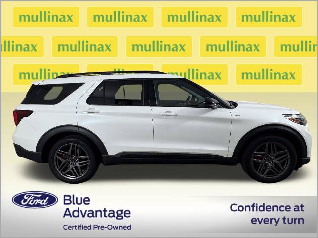 Certified 2026 Ford Explorer ST-Line w/ ST-Line Street Pack RWD image 2