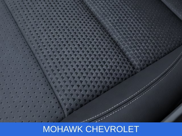 Used 2025 Chevrolet Trax LT w/ Driver Confidence Package FWD image 21