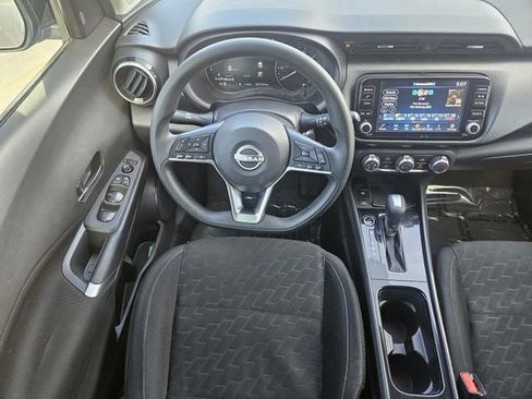 Used 2024 Nissan Kicks SV image 27