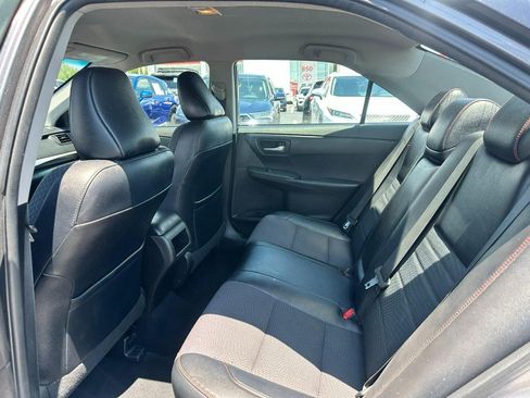 Used 2016 Toyota Camry SE FWD image 9