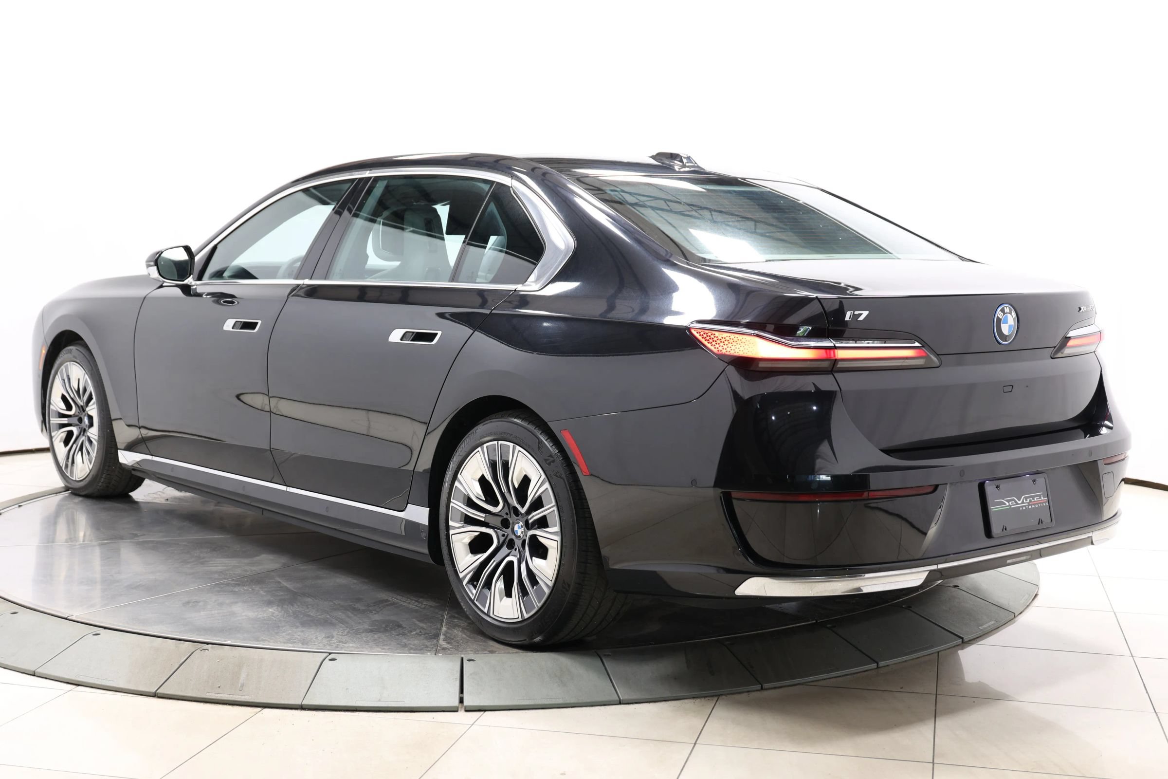 Used 2023 BMW i7 xDrive60 AWD/4WD image 61