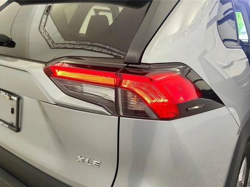 Used 2024 Toyota RAV4 XLE FWD image 15