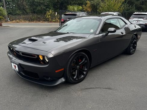 Used 2020 Dodge Challenger R/T RWD image 3