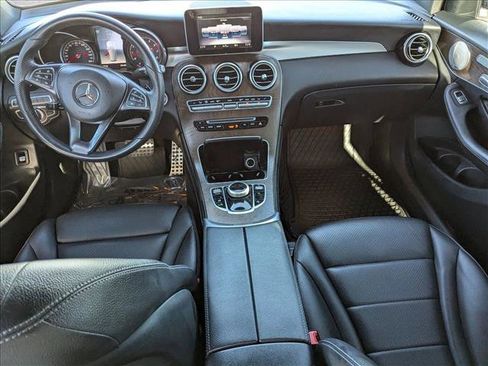 Used 2019 Mercedes-Benz GLC 300 4MATIC image 16
