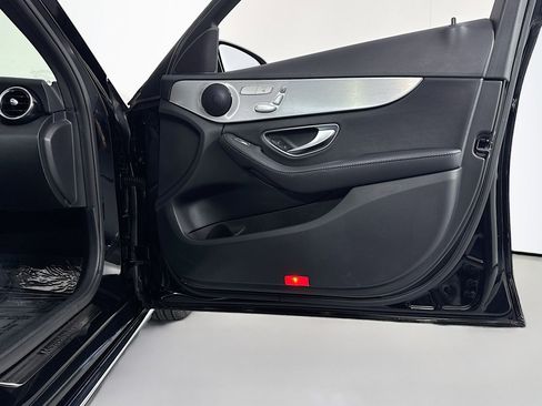 Used 2018 Mercedes-Benz C 300 Sedan image 24